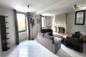 Picture of listing #330435552. Appartment for sale in Villeneuve-le-Roi