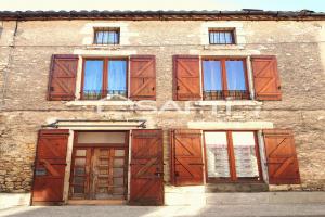 Picture of listing #330439670. House for sale in Puy-l'Évêque