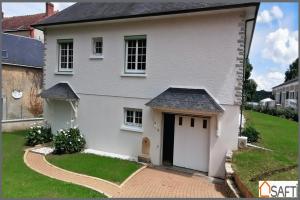 Picture of listing #330441122. House for sale in La Chartre-sur-le-Loir