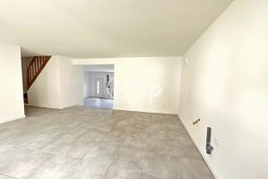Thumbnail of property #330442362. Click for details