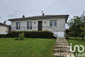 Picture of listing #330443417. House for sale in Sauzé-Vaussais