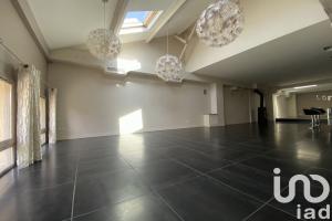 Thumbnail of property #330443500. Click for details