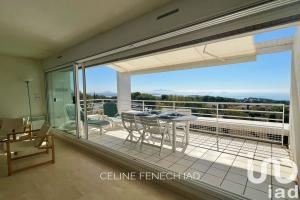 Picture of listing #330445841. Appartment for sale in Bandol