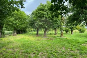 Picture of listing #330451321. Land for sale in Breuillet