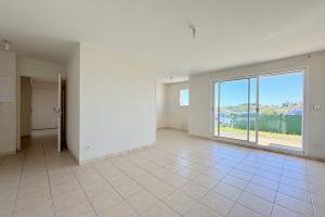 Thumbnail of property #330453487. Click for details