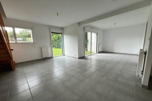 Thumbnail of property #330460281. Click for details