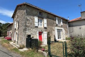 Picture of listing #330474455. House for sale in Champagne-Mouton