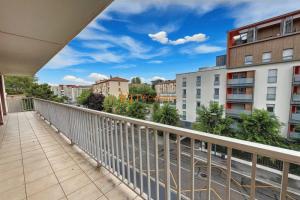 Picture of listing #330477393. Appartment for sale in Villeurbanne