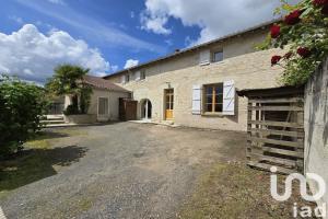 Photo de l'annonce nº 330488552. Maison à vendre sur Le Puy-Notre-Dame
