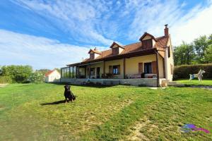 Picture of listing #330501305. House for sale in Thevet-Saint-Julien