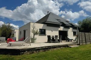 Picture of listing #330507656. House for sale in Plumergat