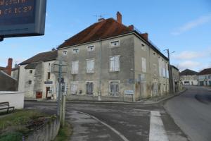 Picture of listing #330512478. Building for sale in Dampierre-sur-Salon
