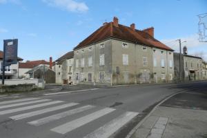 Picture of listing #330512479. Building for sale in Dampierre-sur-Salon
