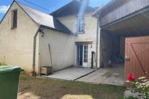 Picture of listing #330512593. House for sale in La Chartre-sur-le-Loir