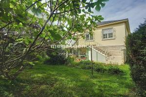 Thumbnail of property #330512613. Click for details