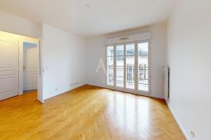 Picture of listing #330520628. Appartment for sale in Le Plessis-Robinson