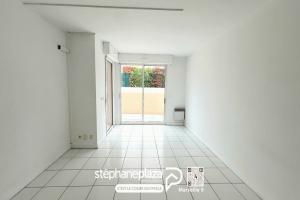 Picture of listing #330532356. Appartment for sale in Marseille