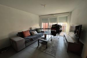 Picture of listing #330540911. Appartment for sale in Cenon