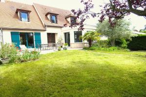 Picture of listing #330542076. Appartment for sale in Croissy-sur-Seine