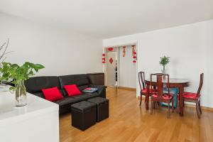 Picture of listing #330545675. Appartment for sale in Suresnes
