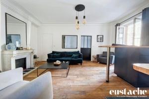 Picture of listing #330547840. Appartment for sale in Paris