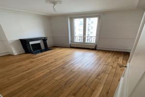 Picture of listing #330548291. Appartment for sale in Paris