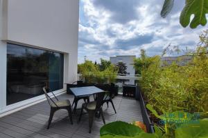 Picture of listing #330548410. Appartment for sale in Le Plessis-Robinson