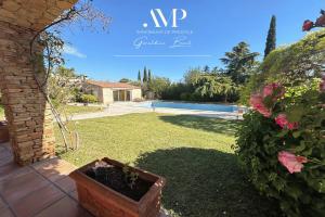 Picture of listing #330549739. House for sale in Marseille