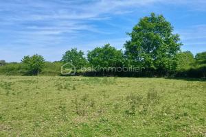 Picture of listing #330552586. Land for sale in Québriac