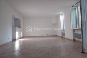 Photo de l'annonce nº 330553094. Appartement à vendre sur Nay