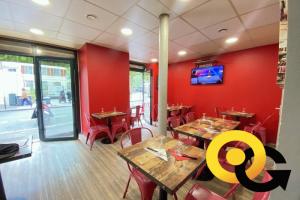 Picture of listing #330567122. Business for sale in Clichy