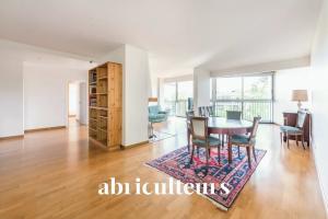 Picture of listing #330569548. Appartment for sale in Le Chesnay
