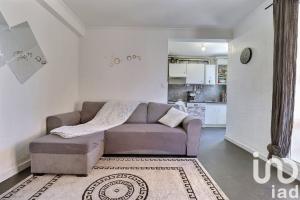 Picture of listing #330571791. Appartment for sale in Marseille