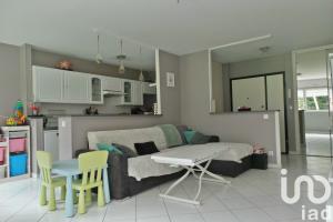 Picture of listing #330572512. Appartment for sale in Le Plessis-Bouchard