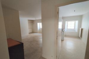 Thumbnail of property #330573970. Click for details
