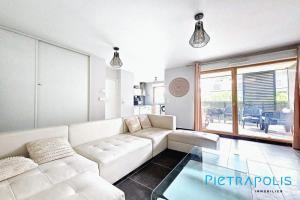 Picture of listing #330594860. Appartment for sale in Bron