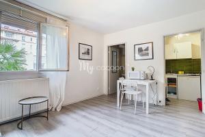 Picture of listing #330604411. Appartment for sale in Lyon