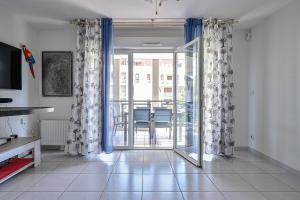 Picture of listing #330607040. Appartment for sale in Marseille