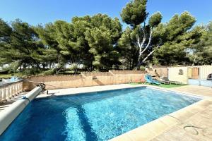 Picture of listing #330607969.  for sale in Martigues