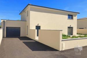Picture of listing #330612055. House for sale in Montélimar