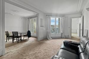 Picture of listing #330615089. Appartment for sale in Paris