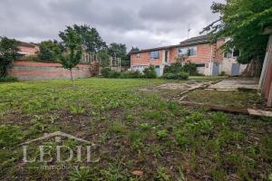 Thumbnail of property #330618113. Click for details