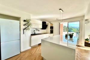 Picture of listing #330620557. Appartment for sale in Marseille