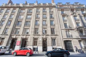 Picture of listing #330620853. Appartment for sale in Paris