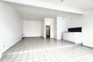 Picture of listing #330641579. Appartment for sale in Saint-Germain-lès-Corbeil