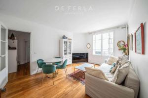 Picture of listing #330650394. Appartment for sale in Paris