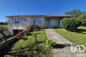 Picture of listing #330652532. House for sale in Genouillé