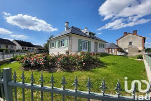 Picture of listing #330655357. House for sale in La Chartre-sur-le-Loir