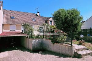 Picture of listing #330660901. House for sale in La Ville-du-Bois