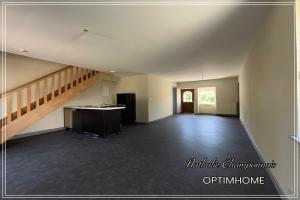 Thumbnail of property #330672909. Click for details